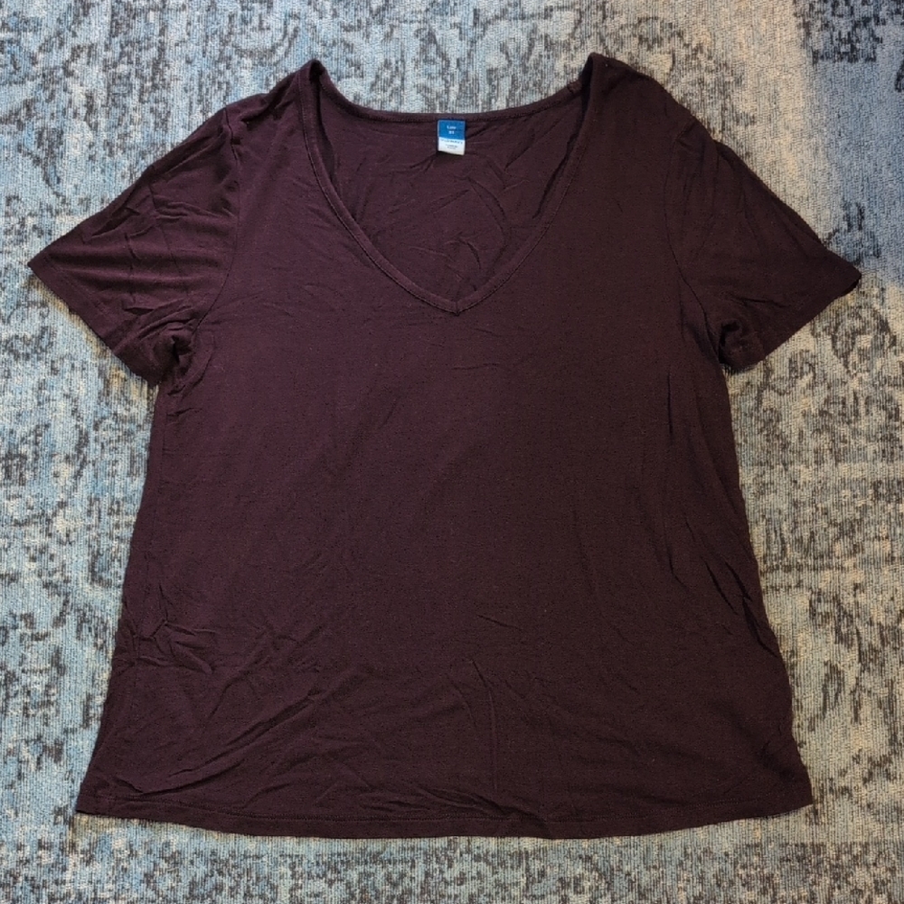 Old Navy Women's Dark Red V-Neck Tee